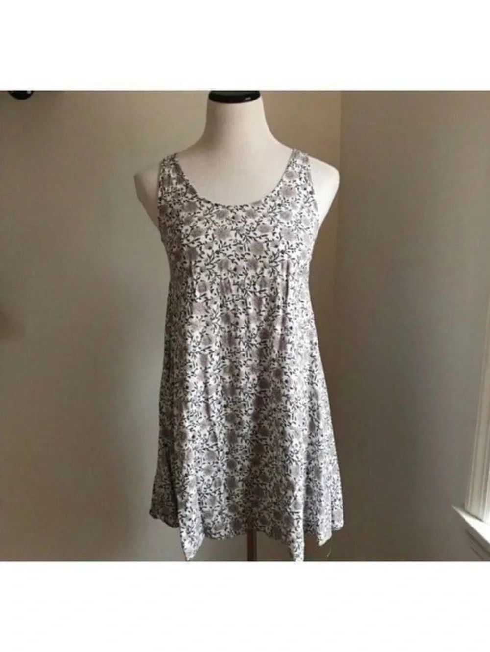 H&M Sleeveless Scoop Neck Dress Sz 4